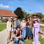 Raadslid Jeltsje van Schaar bij opening festival Akkrum