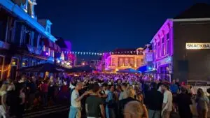 Heerenveen Lokaal feest op de Koemarkt